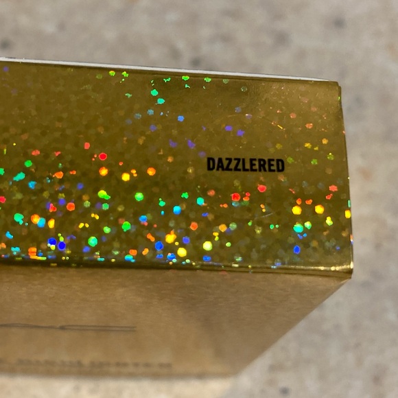 MAC Dazzle Highlighter Dazzlered - Picture 9 of 10